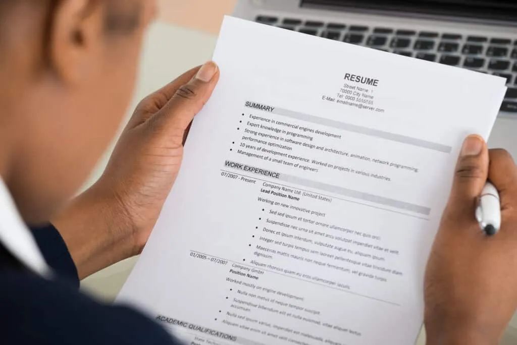 How to write an excellent resume to impress the interviewer?